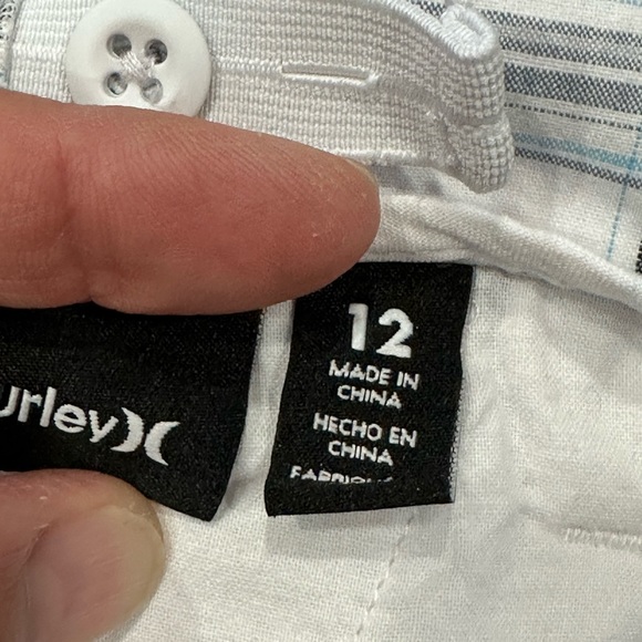 Boys Hurley shorts, size 12 with adjustable waist, xlnt cond, no holes/tears - Picture 4 of 6